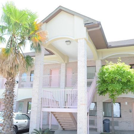 Texan Inn & Suites Louetta Exterior photo